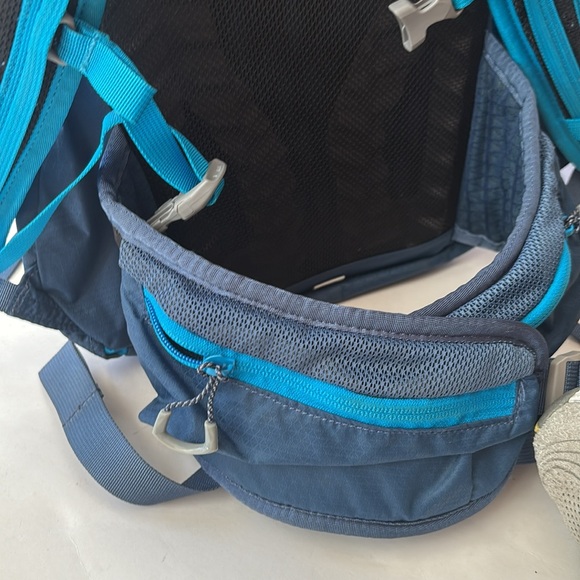 The North Face hiking camping backpacking backpack The North Face woman’s S/M - Picture 5 of 16